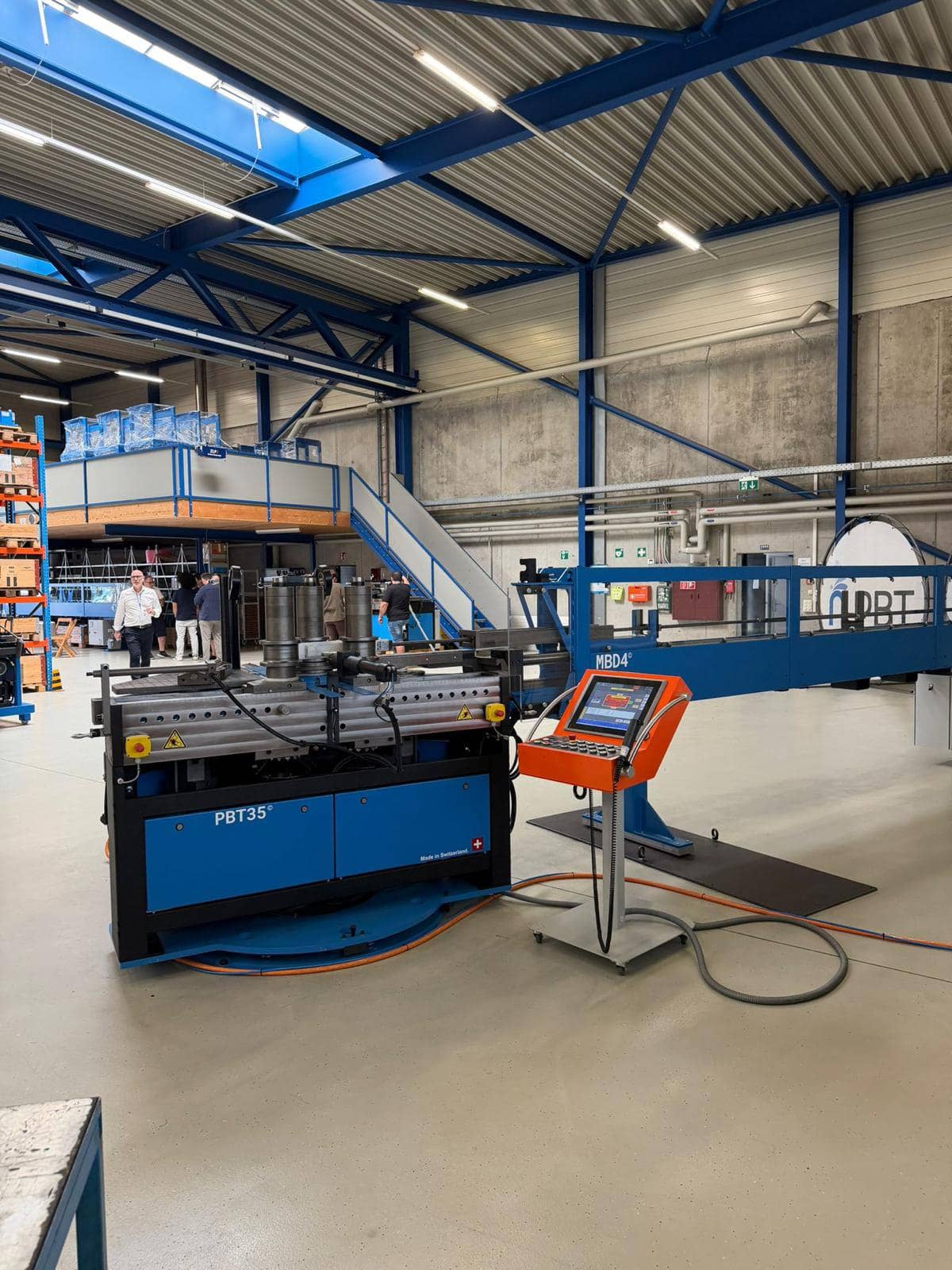 Vernieuwend in buigen en walsen van buizen en profielen